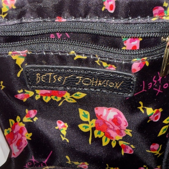 Betsey Johnson Black and Gold Patterned Backpack - Picture 6 of 10